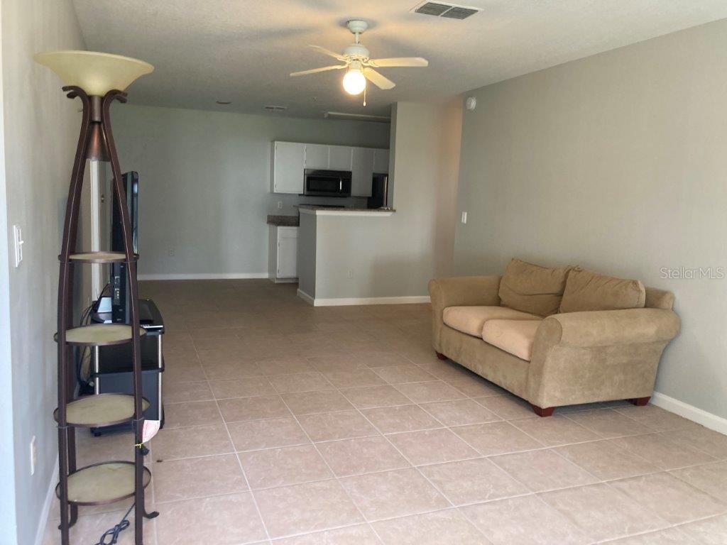 Image 2 of 12 For 4352 Kirkman Road 1211