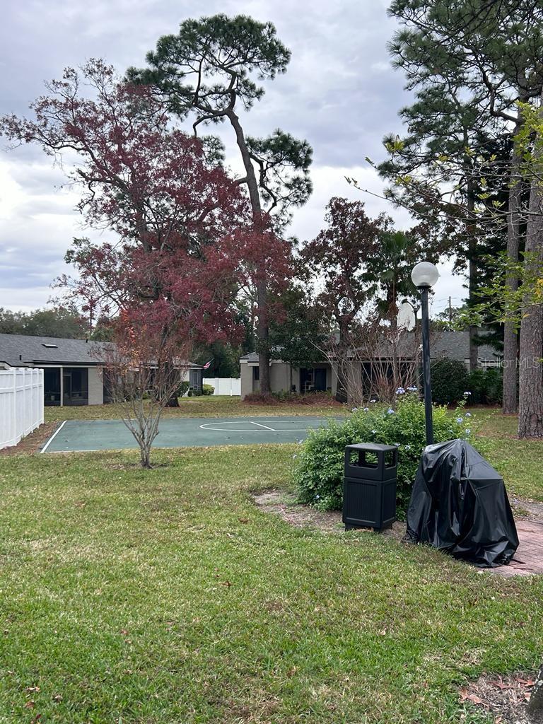 Image 19 of 27 For 144 Springwood Circle F