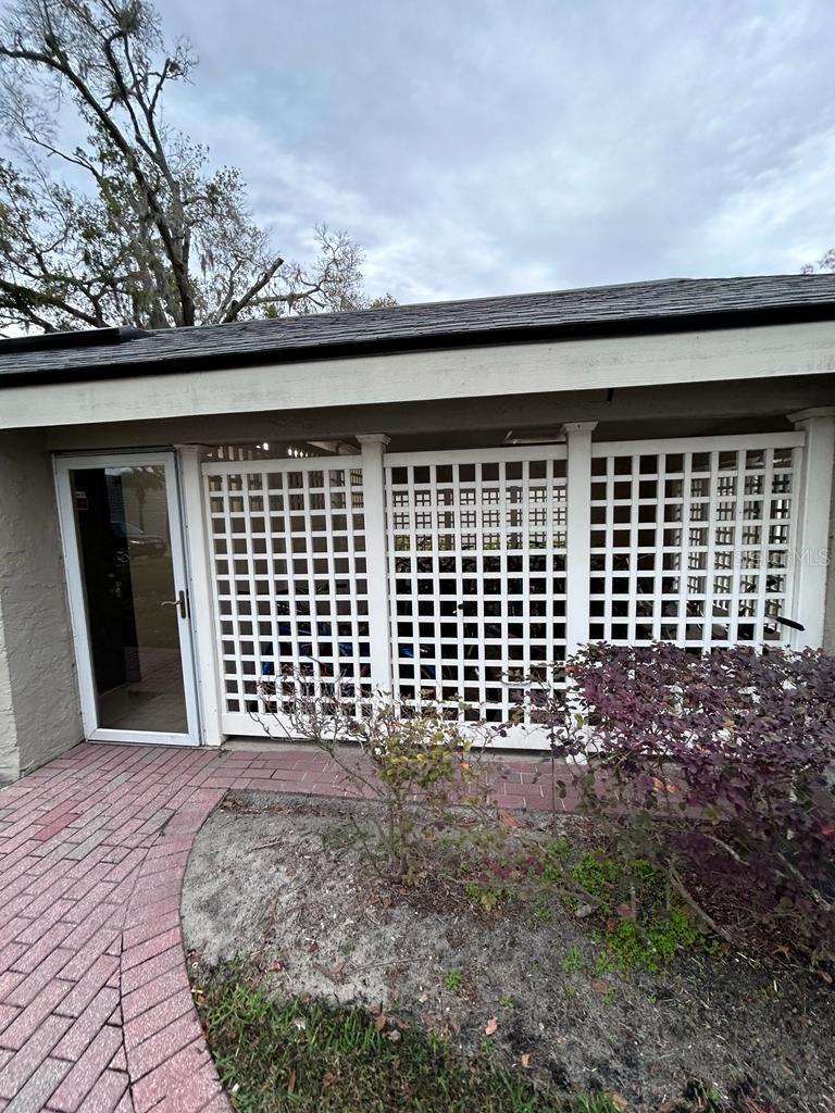 Image 20 of 27 For 144 Springwood Circle F