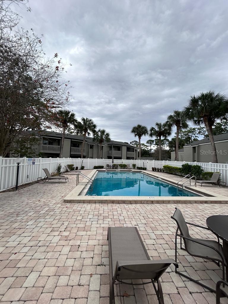 Image 21 of 27 For 144 Springwood Circle F