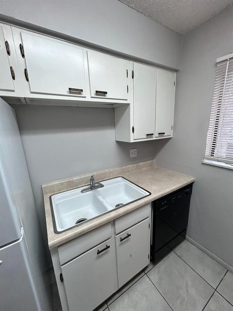 Image 6 of 27 For 144 Springwood Circle F