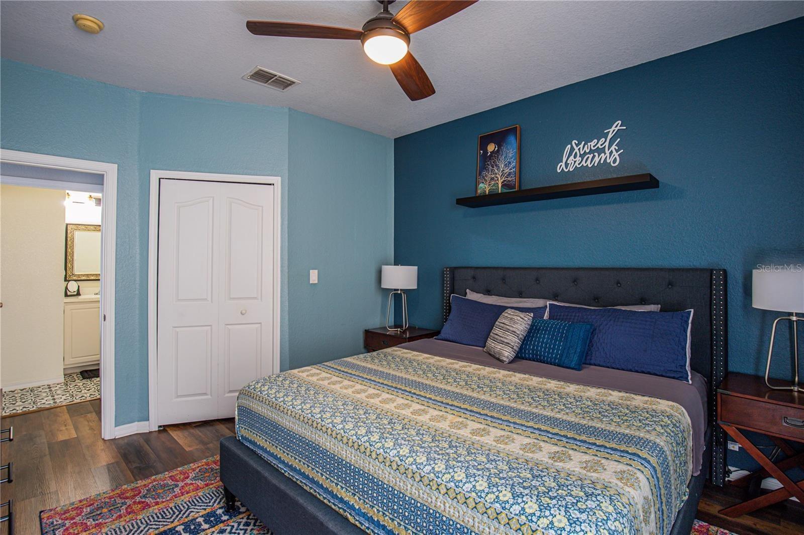 Image 20 of 38 For 8913 Legacy Court 111