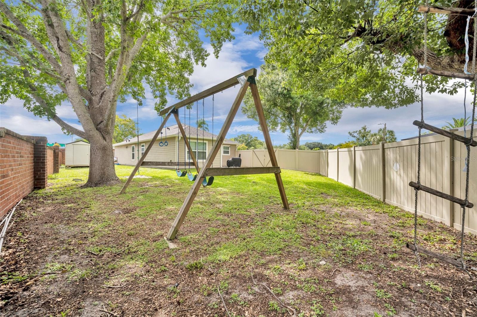 Image 27 of 35 For 9 Summerset Terrace
