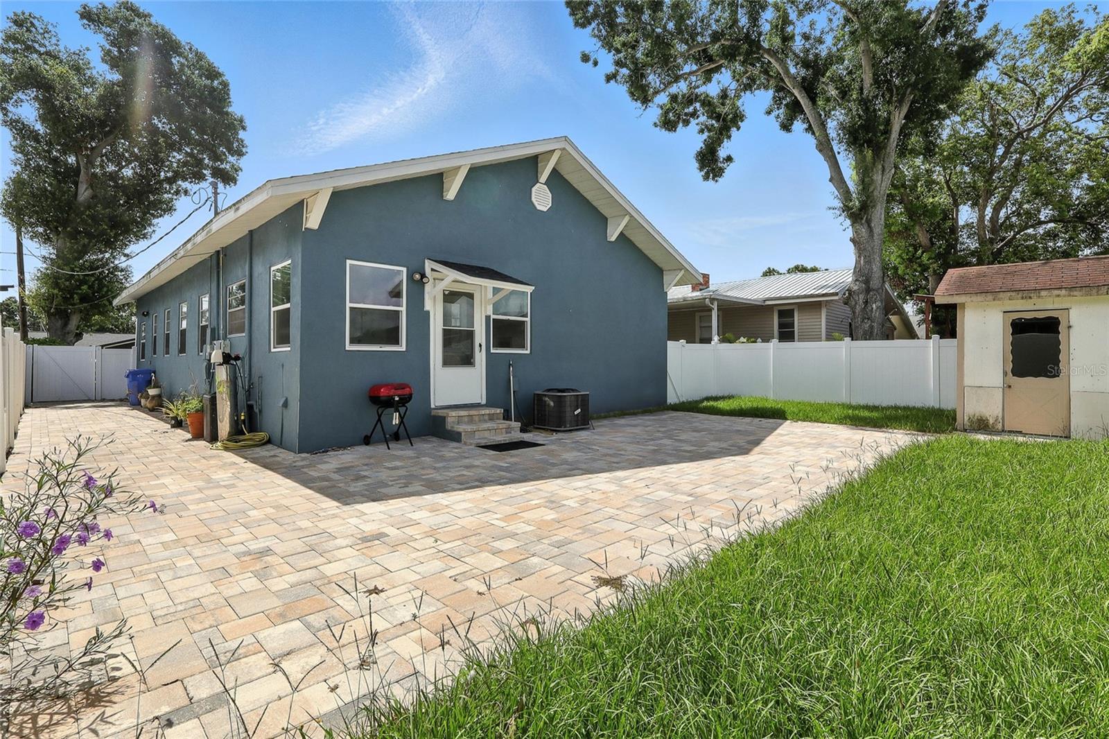 Image 6 of 33 For 7012 Hubert Avenue
