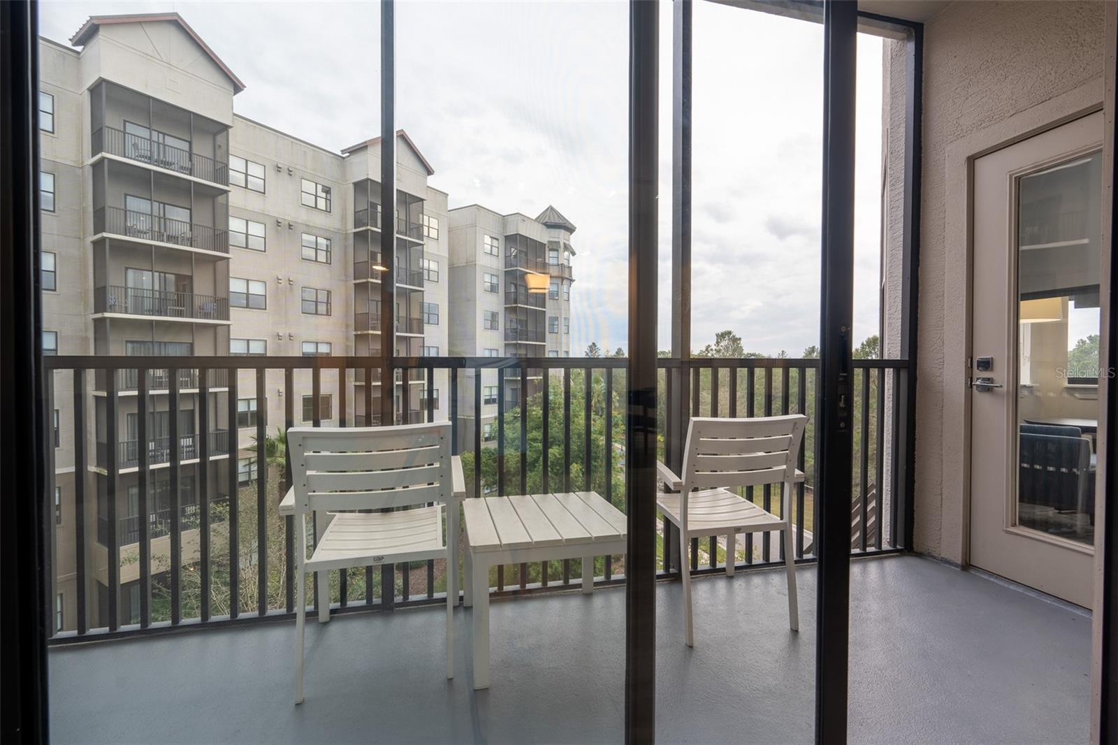 Image 36 of 51 For 14501 Grove Resort Avenue 2436