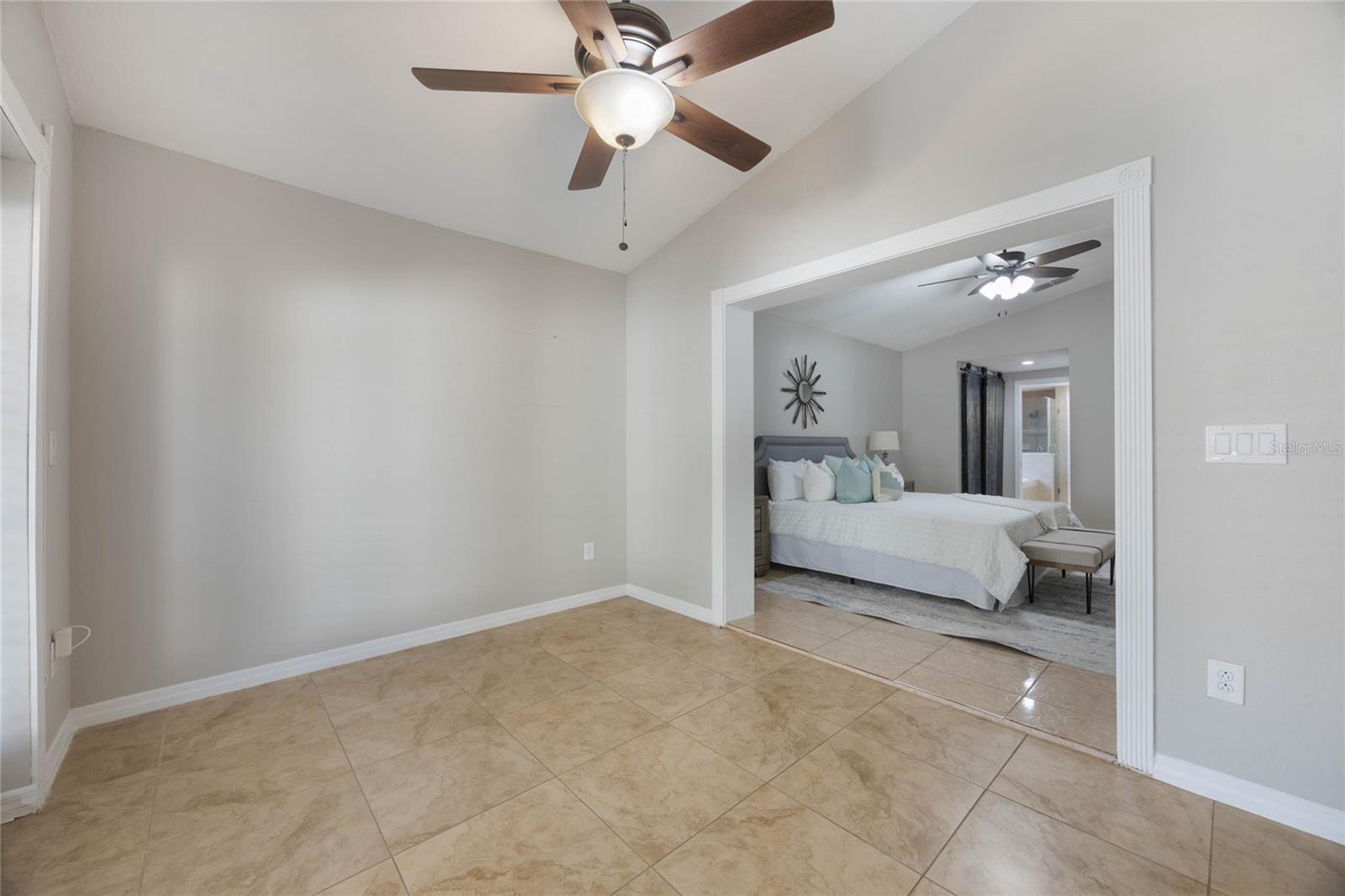 Image 23 of 50 For 11944 Cheltinham Drive