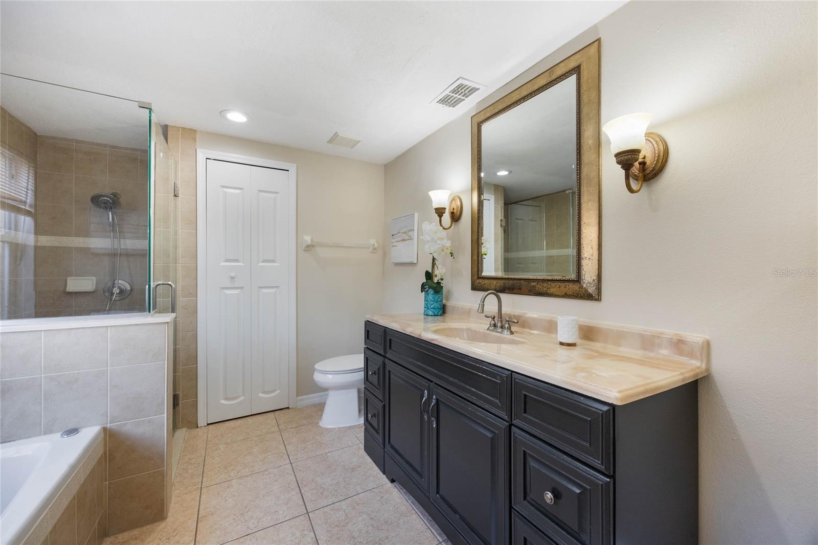 Image 28 of 50 For 11944 Cheltinham Drive