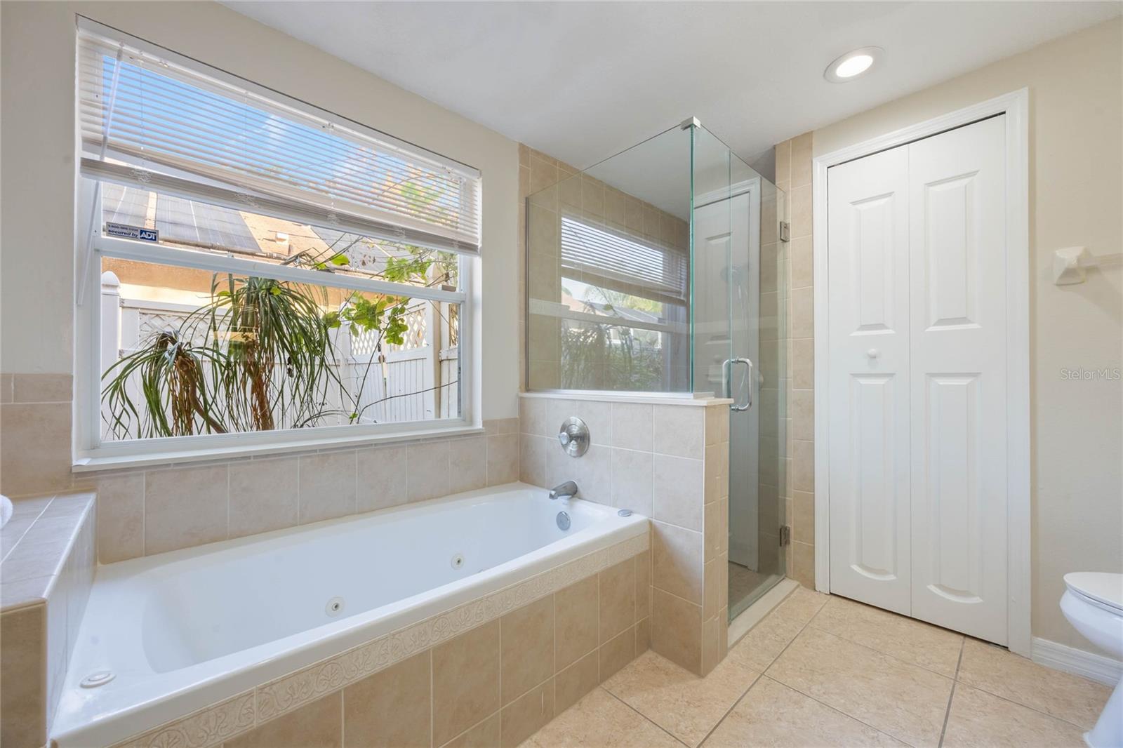 Image 29 of 50 For 11944 Cheltinham Drive
