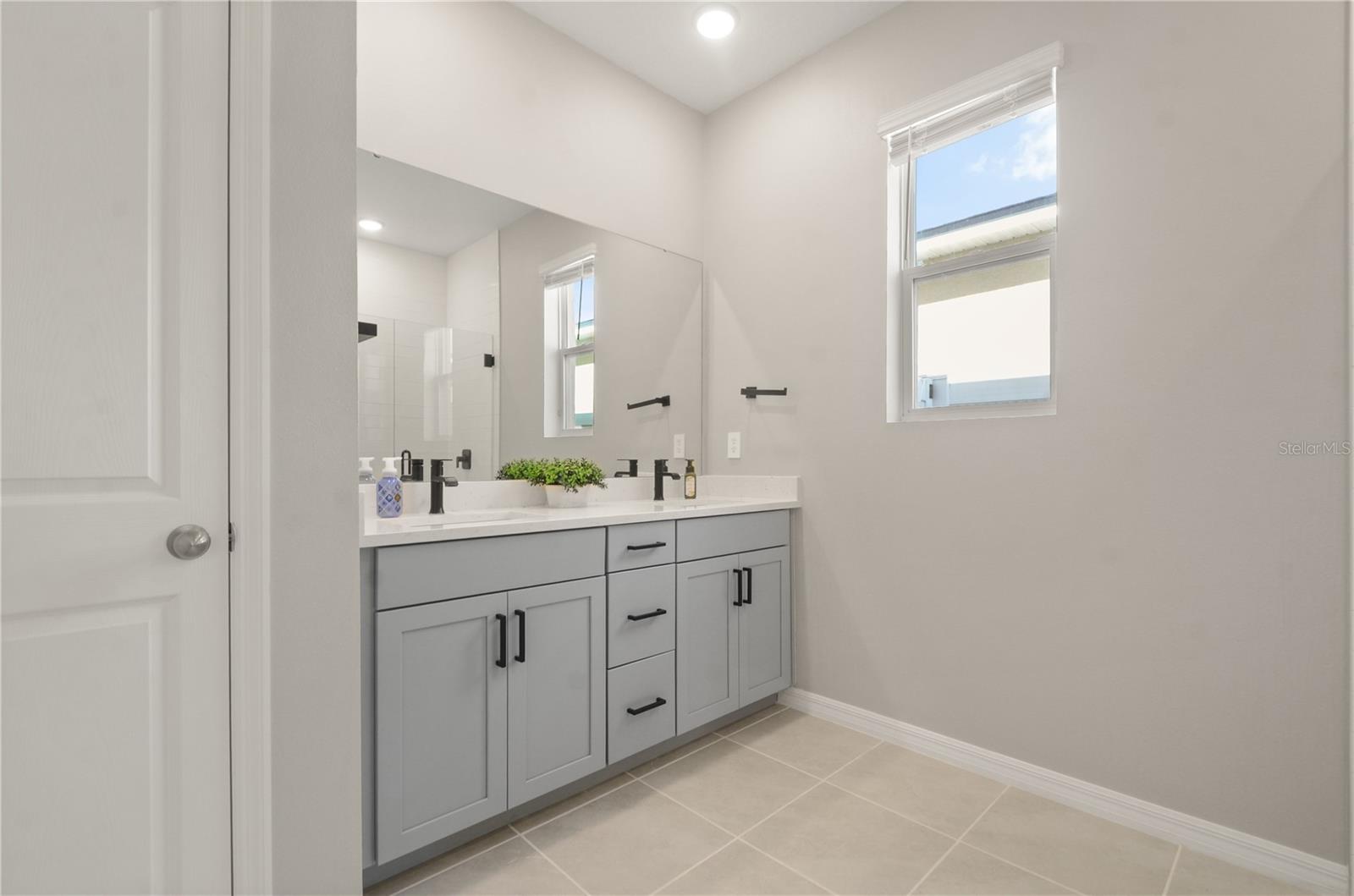 Image 18 of 28 For 11333 Port Place
