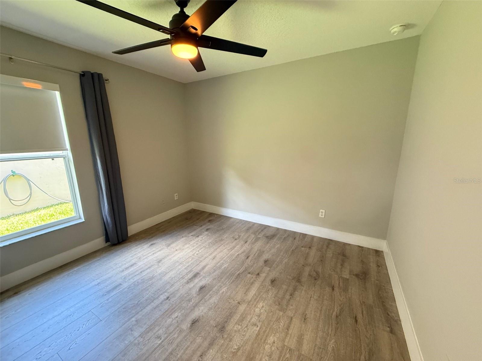 Image 22 of 29 For 219 Compass Rose Drive