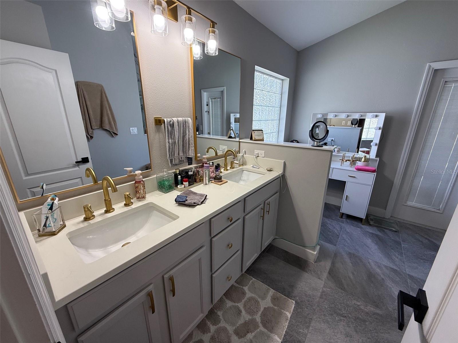 Image 9 of 18 For 219 Compass Rose Drive