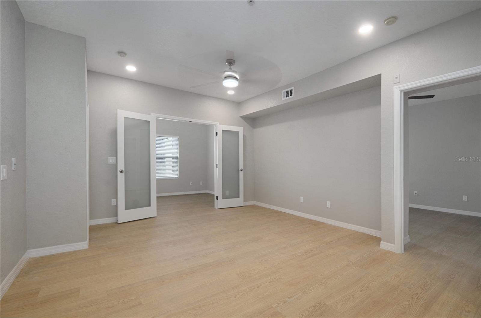 Image 8 of 28 For 826 Camargo Way 201