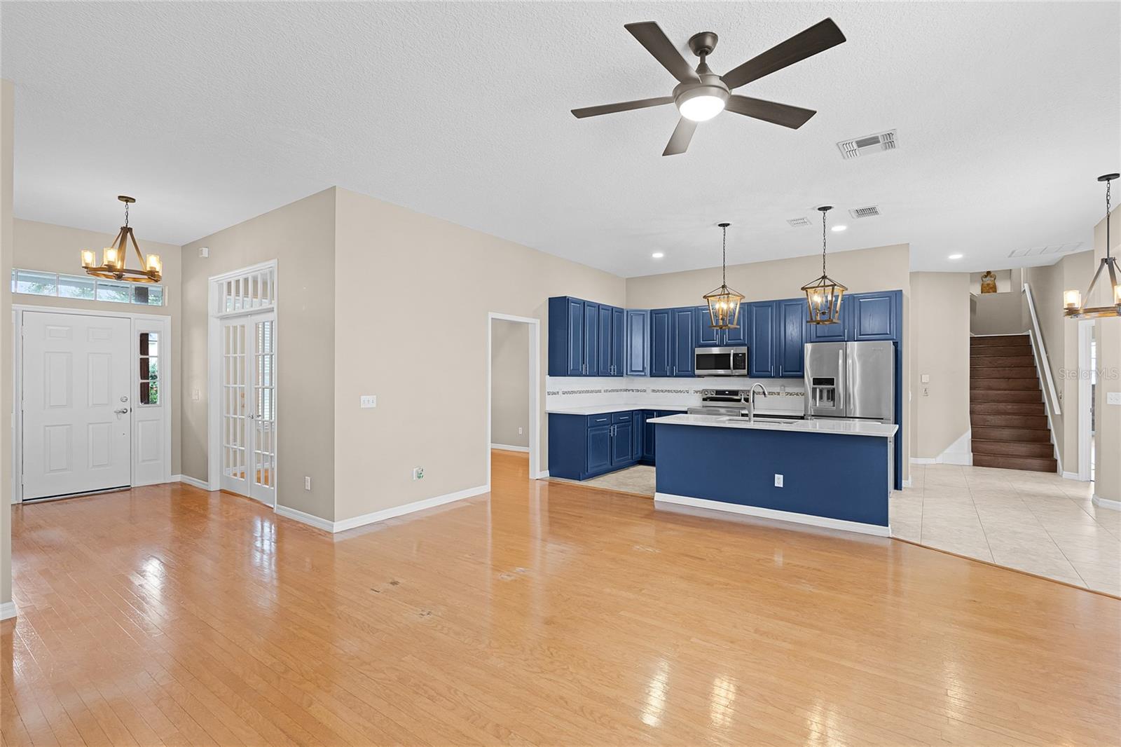 Image 15 of 73 For 403 Courtlea Creek Drive