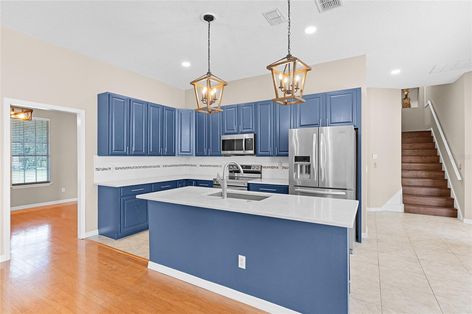 Image 17 of 73 For 403 Courtlea Creek Drive