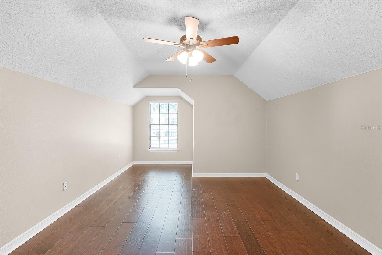 Image 30 of 73 For 403 Courtlea Creek Drive