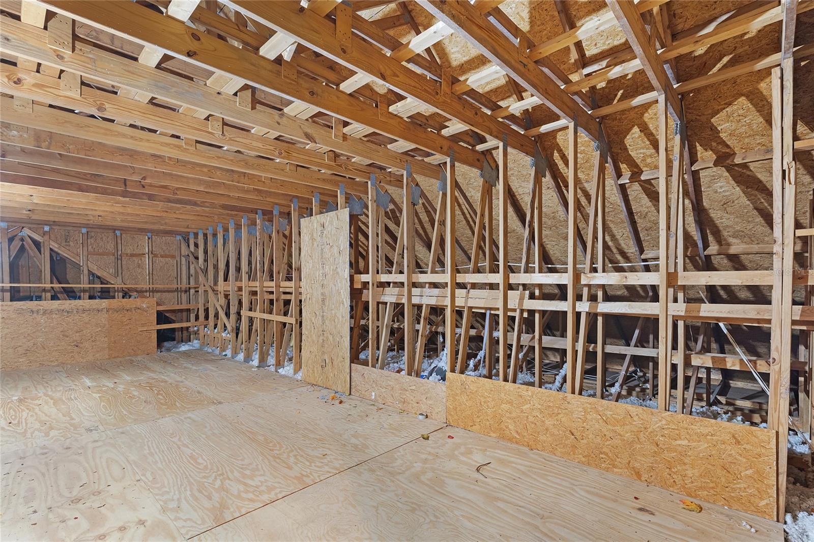Image 33 of 73 For 403 Courtlea Creek Drive