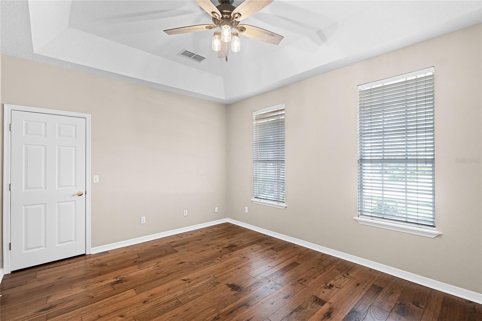 Image 34 of 73 For 403 Courtlea Creek Drive