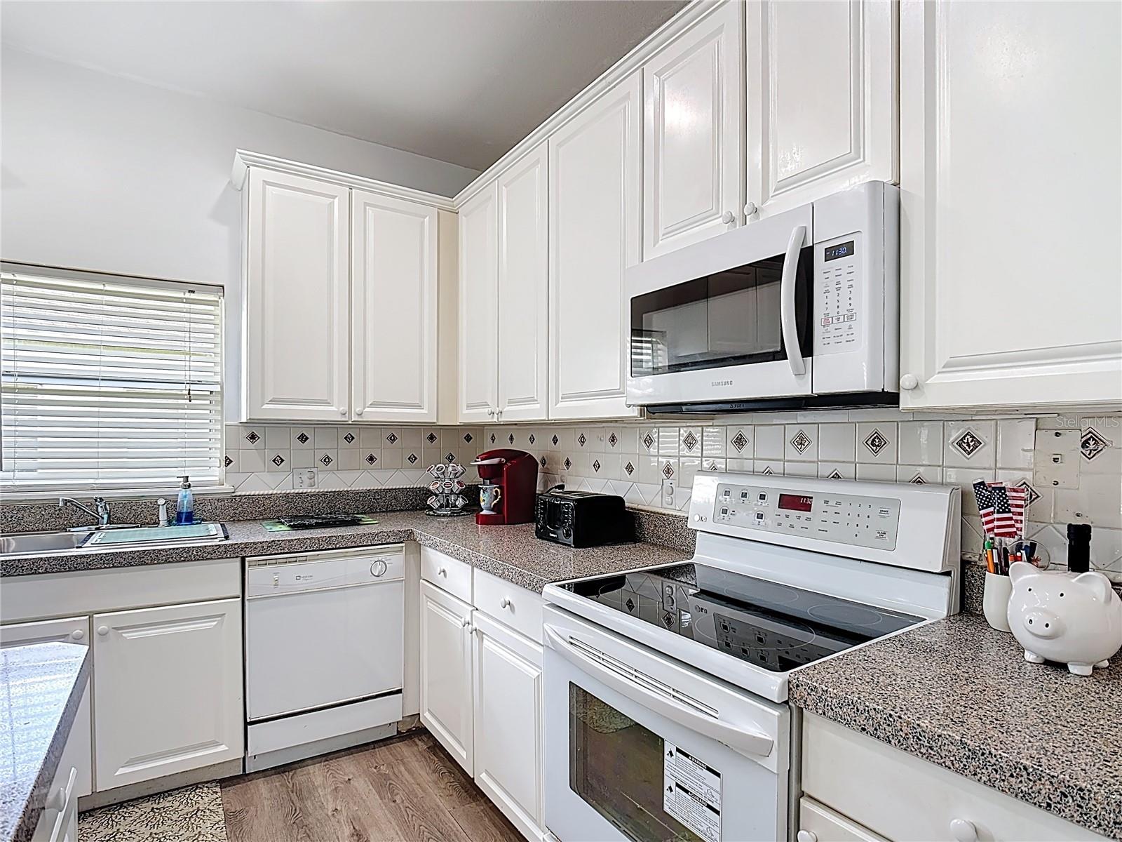 Image 12 of 43 For 799 Hacienda Circle