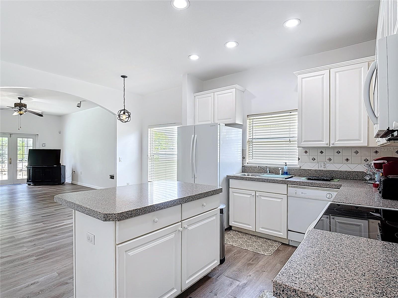 Image 13 of 43 For 799 Hacienda Circle