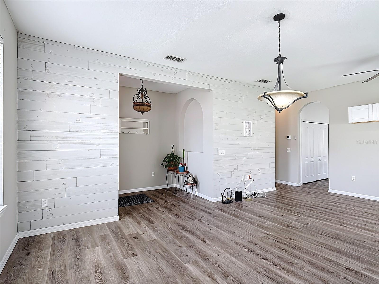 Image 7 of 43 For 799 Hacienda Circle