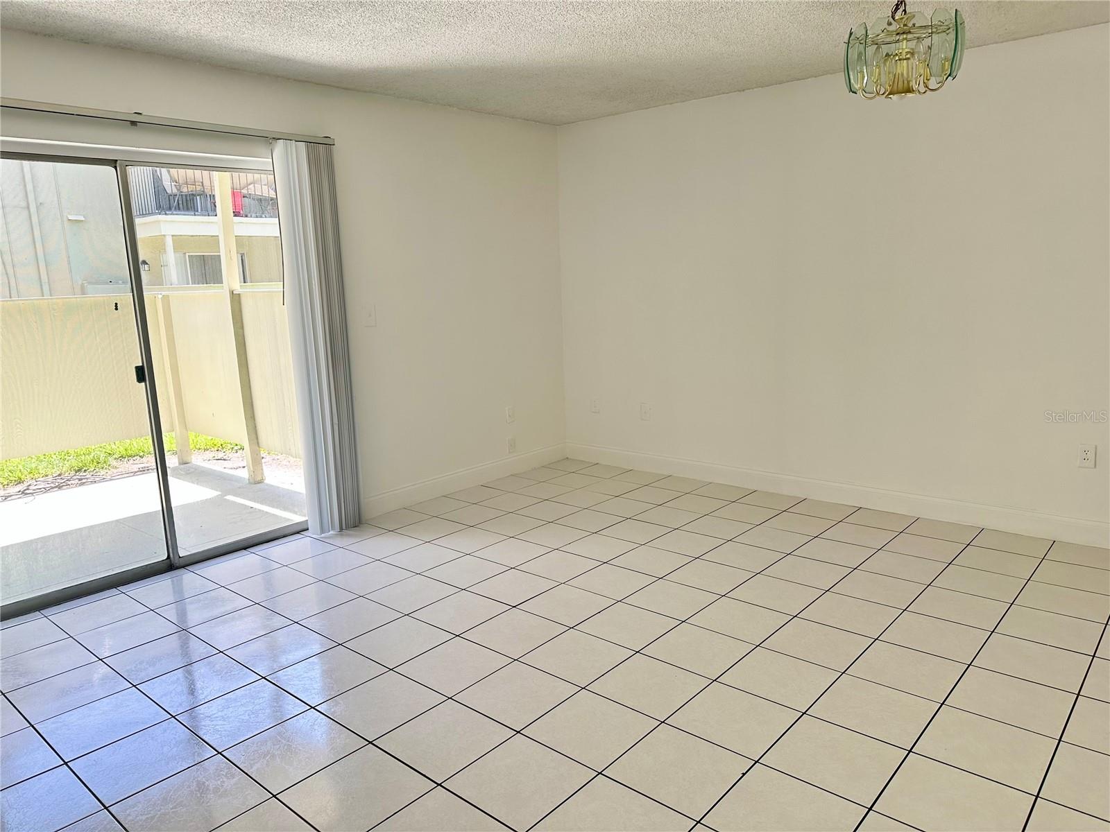 Image 2 of 21 For 525 Conway Road 183