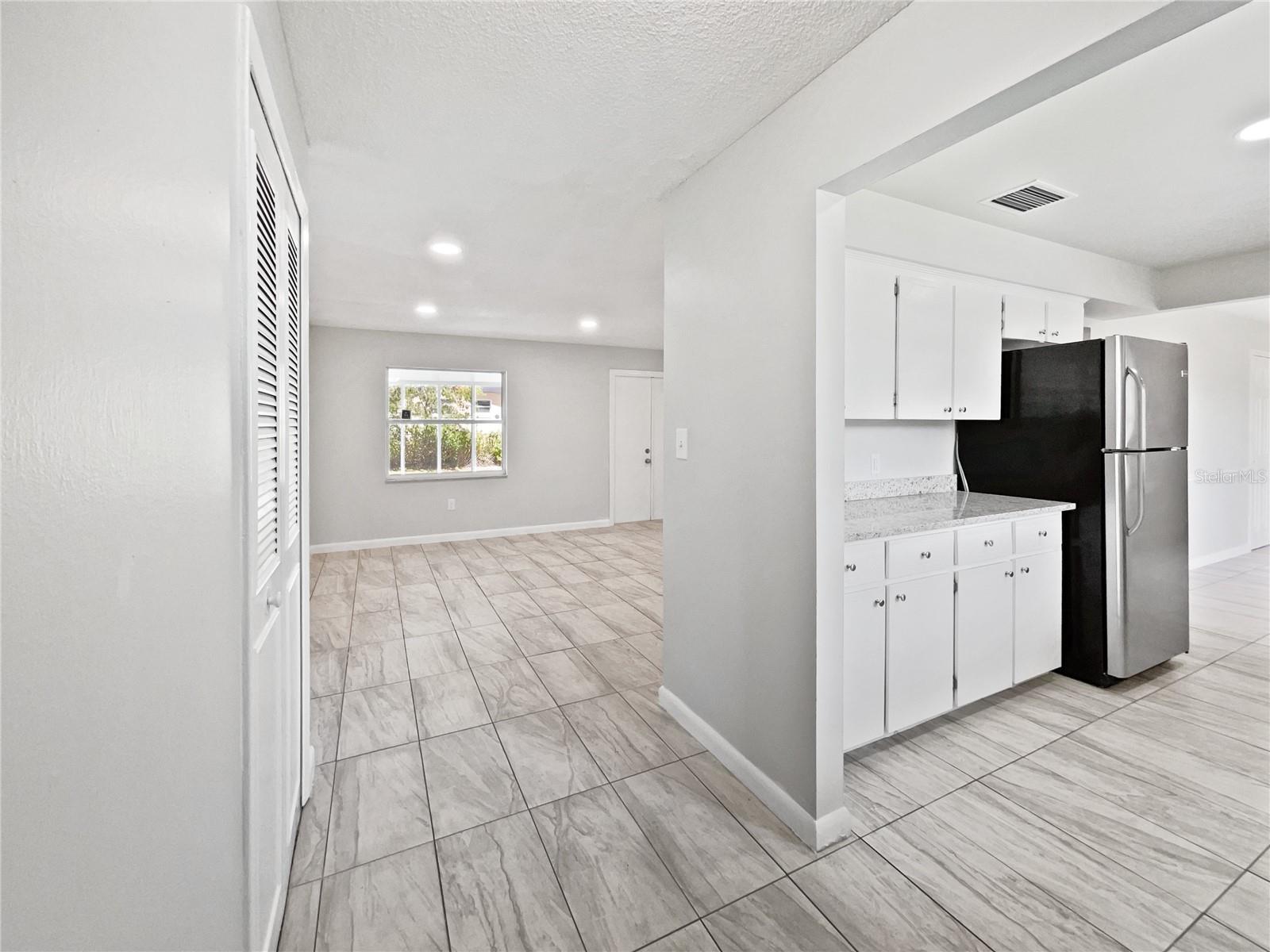 Image 16 of 21 For 2607 Castle Oak Avenue