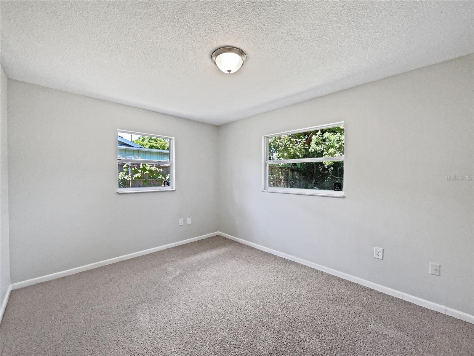 Image 5 of 21 For 2607 Castle Oak Avenue