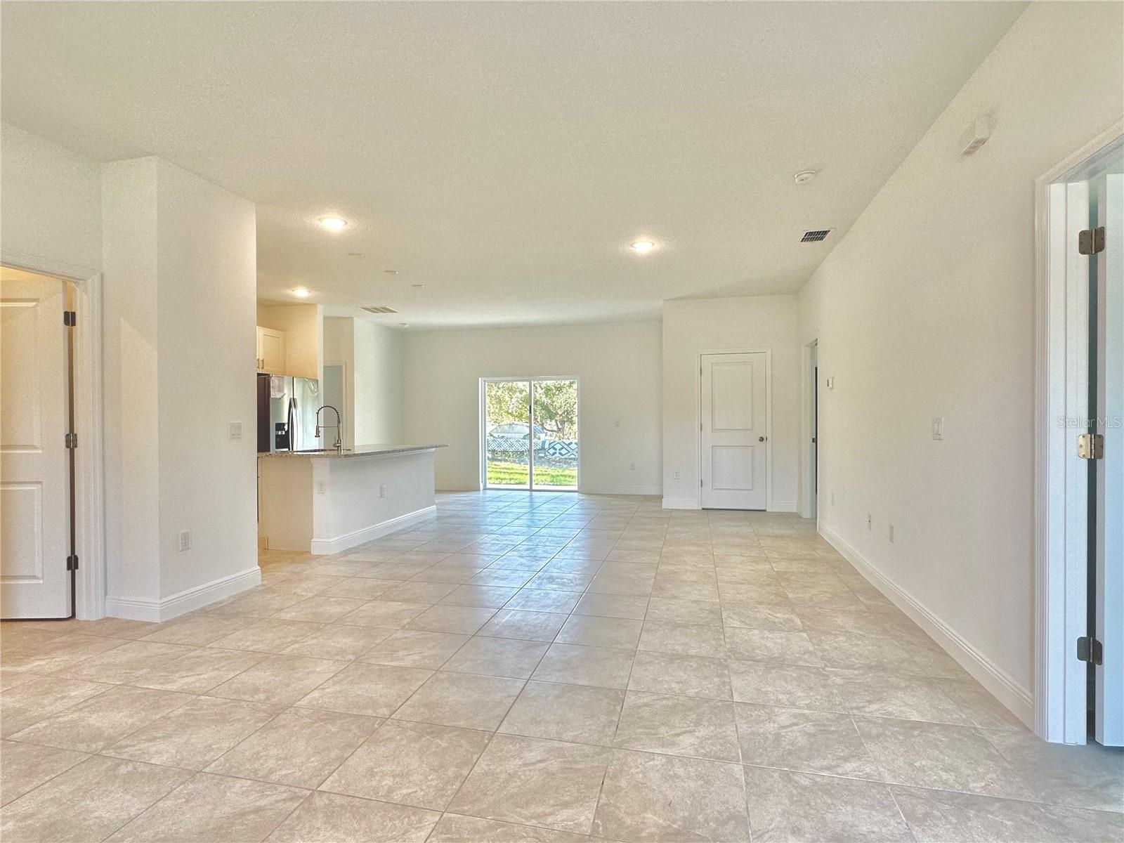 Image 19 of 43 For 10984 G Martinelli Boulevard
