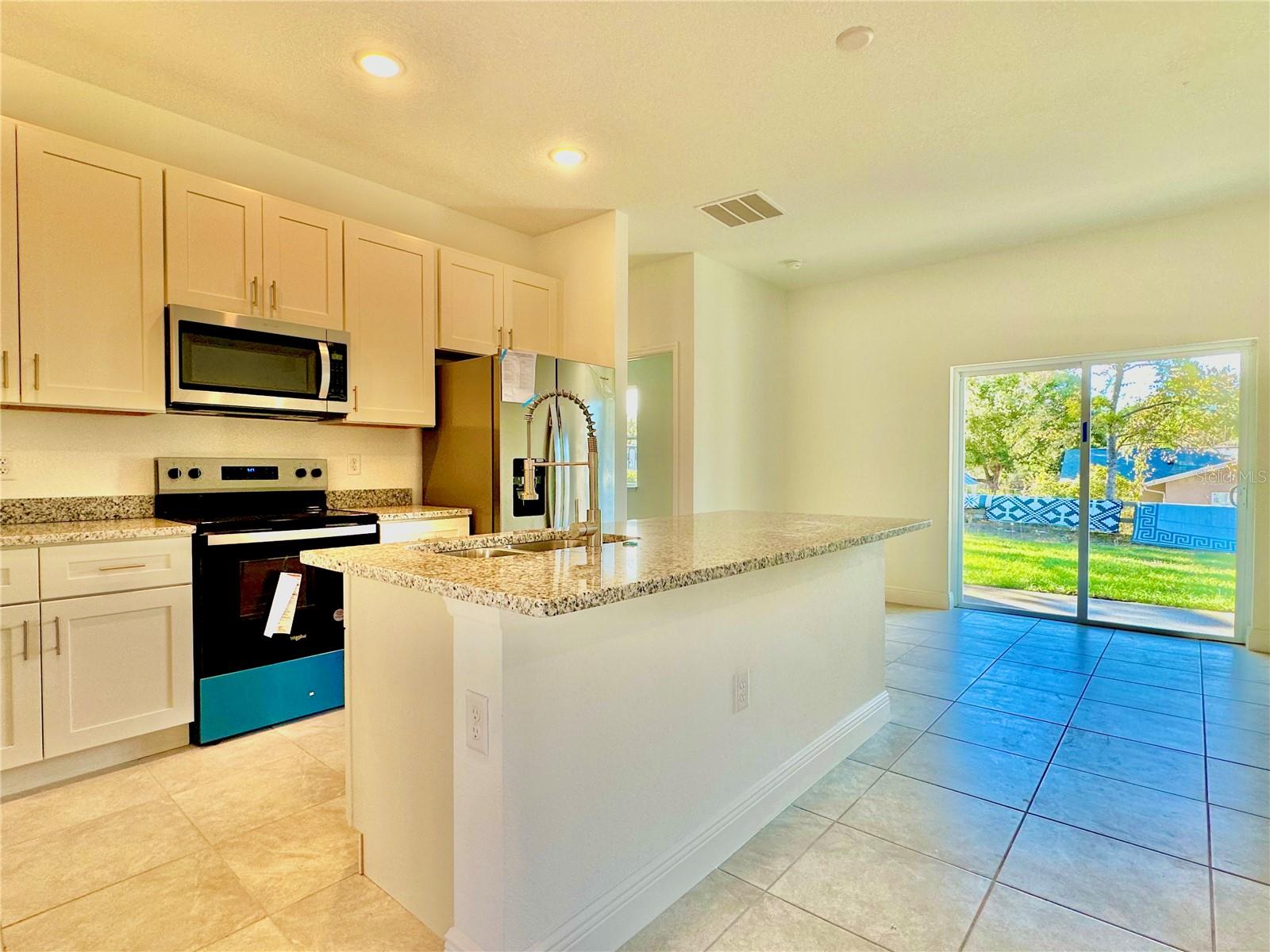 Image 23 of 43 For 10984 G Martinelli Boulevard