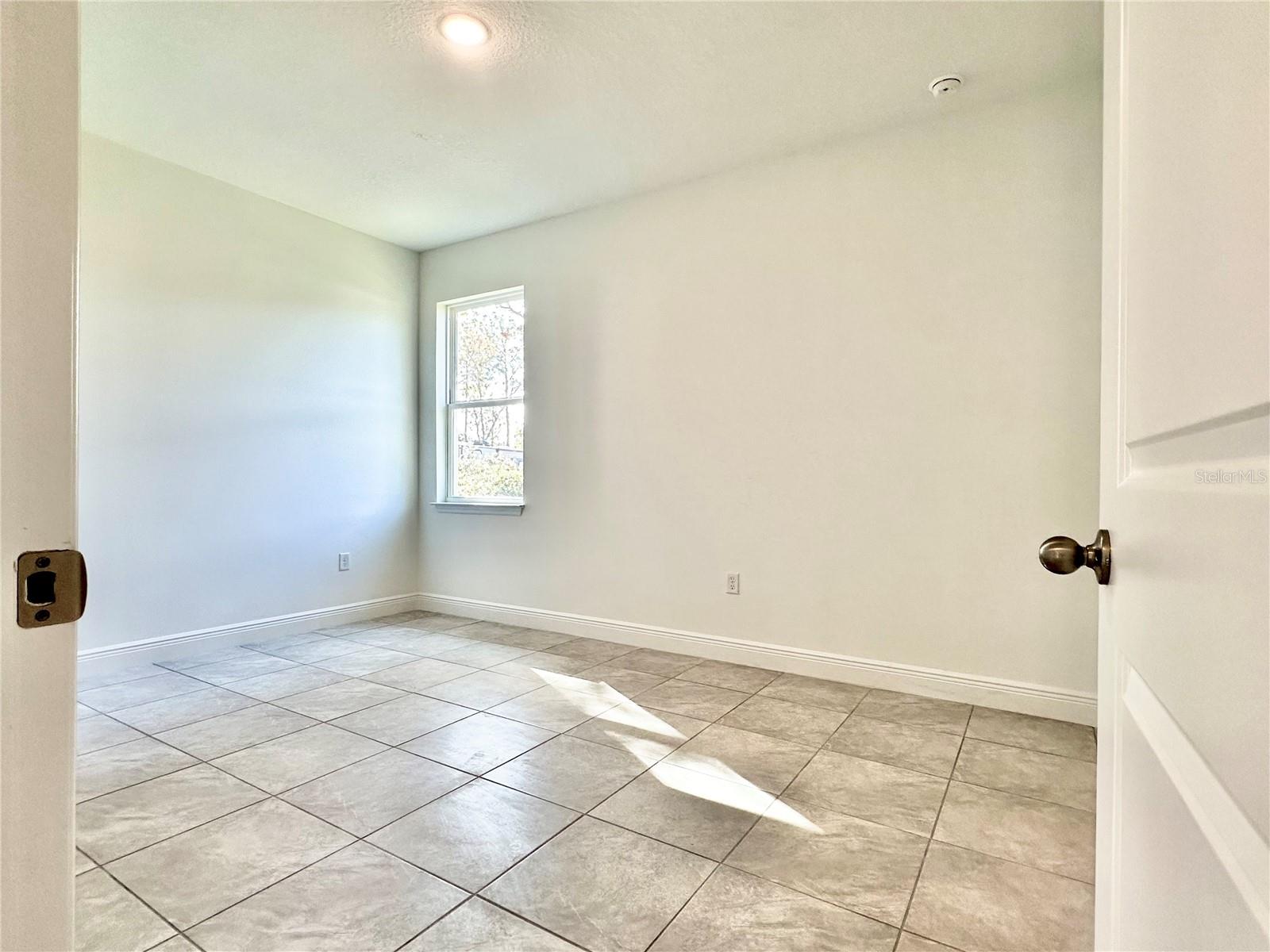 Image 26 of 43 For 10984 G Martinelli Boulevard