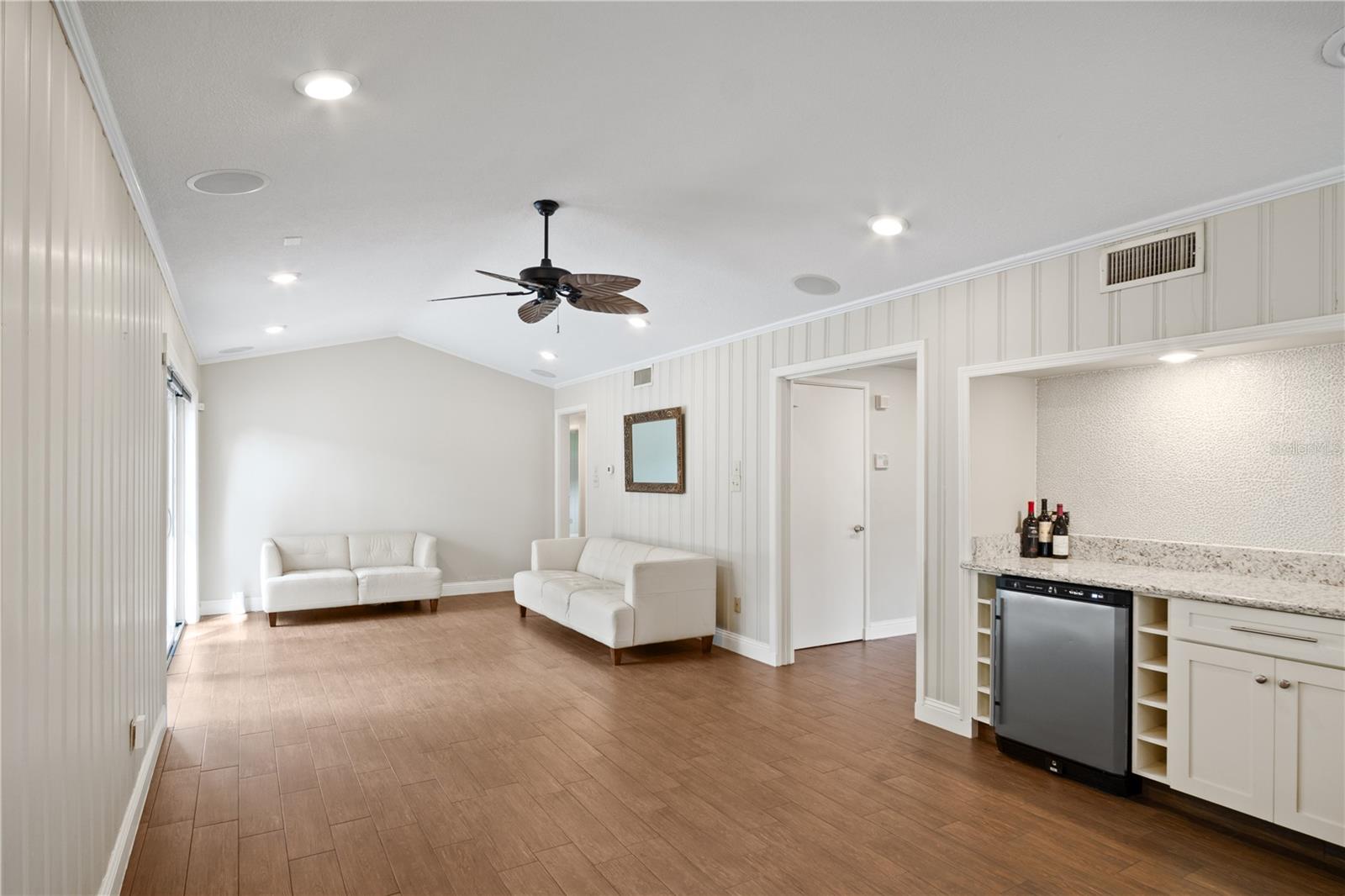 Image 15 of 50 For 1228 Spring Lake Drive