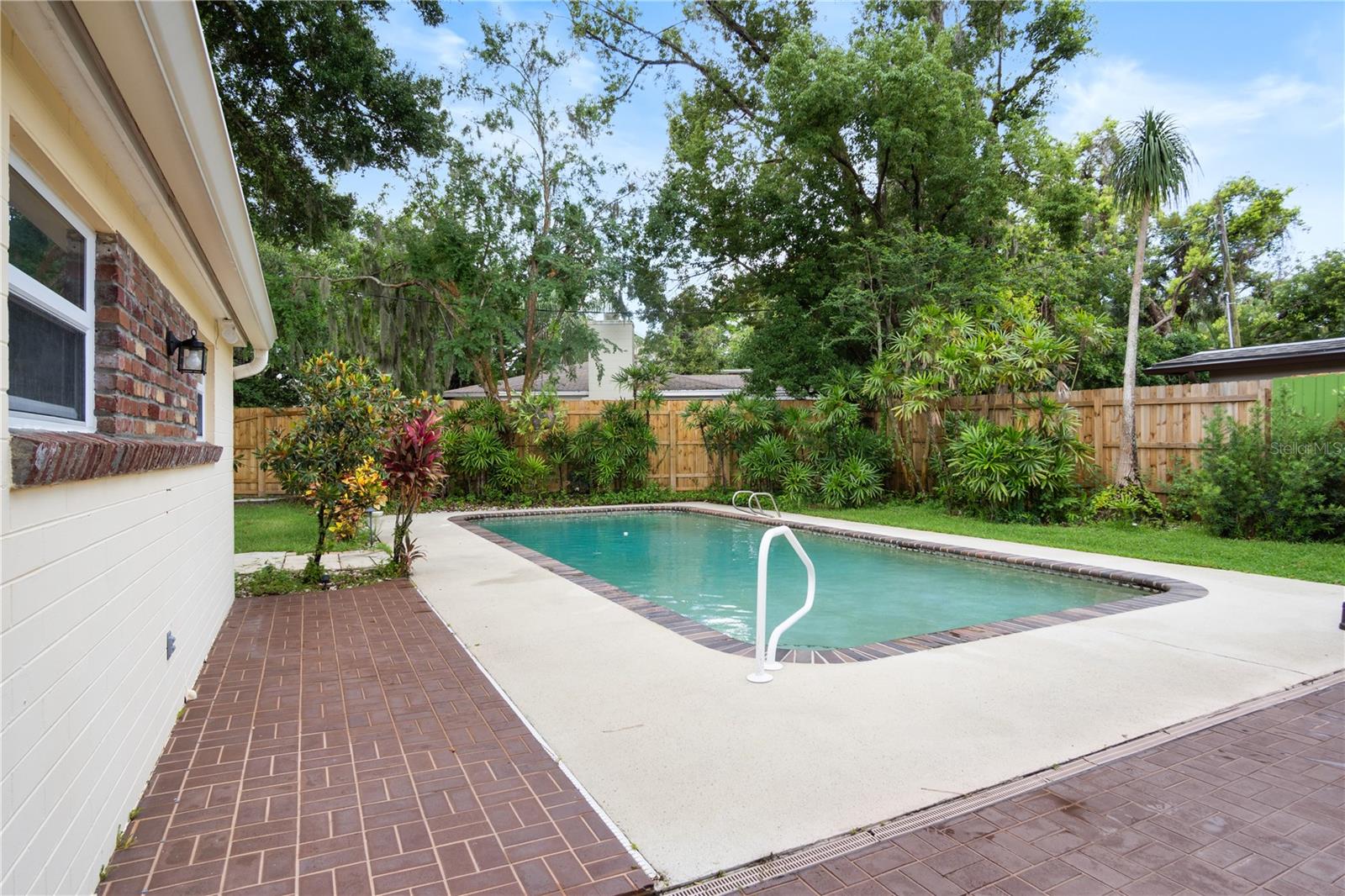 Image 34 of 50 For 1228 Spring Lake Drive