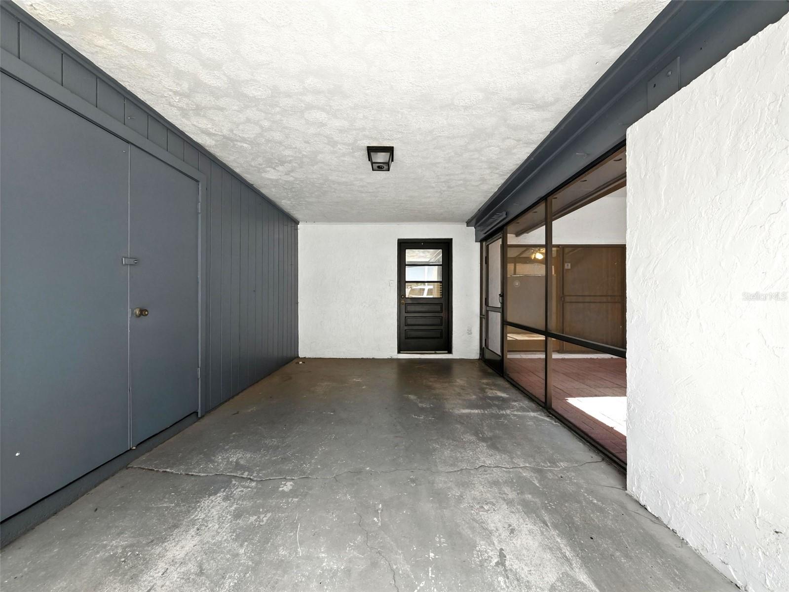 Image 19 of 49 For 174 Lago Vista Boulevard