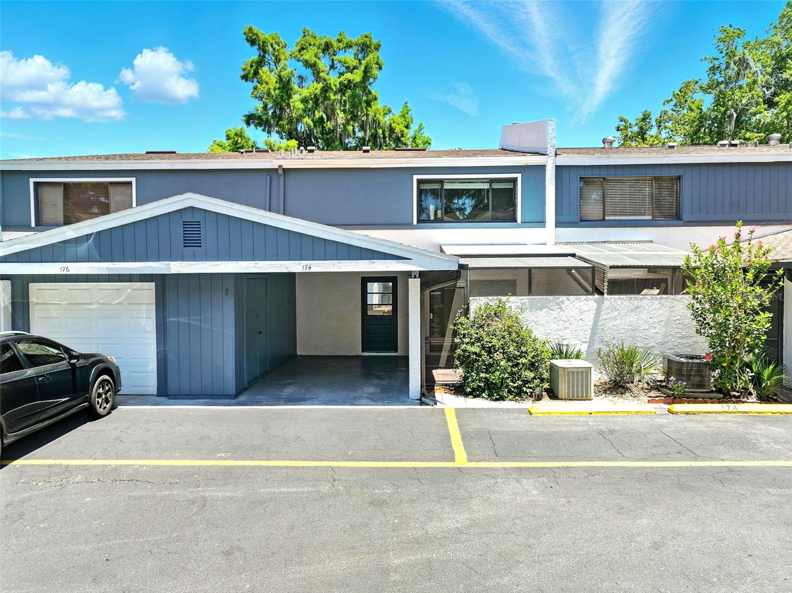 Image 20 of 49 For 174 Lago Vista Boulevard