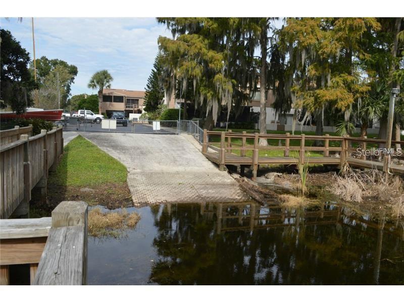 Image 38 of 49 For 174 Lago Vista Boulevard