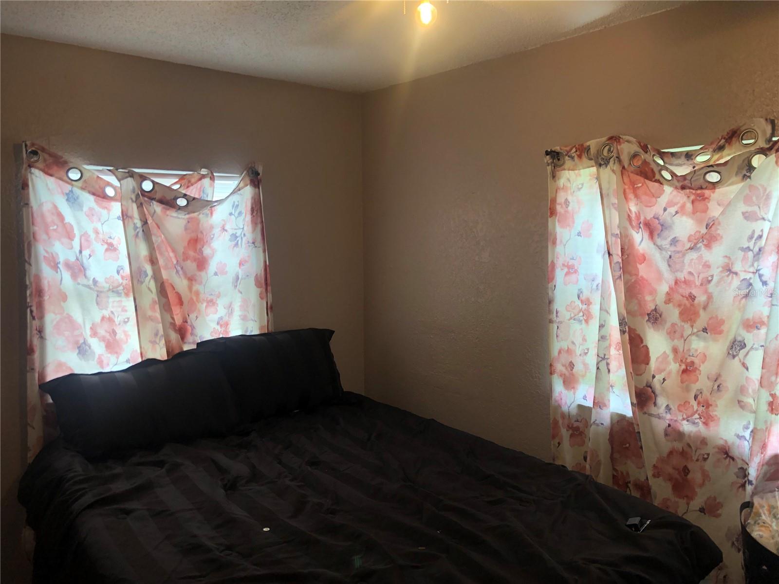 Image 10 of 13 For 1224 Delaware Avenue