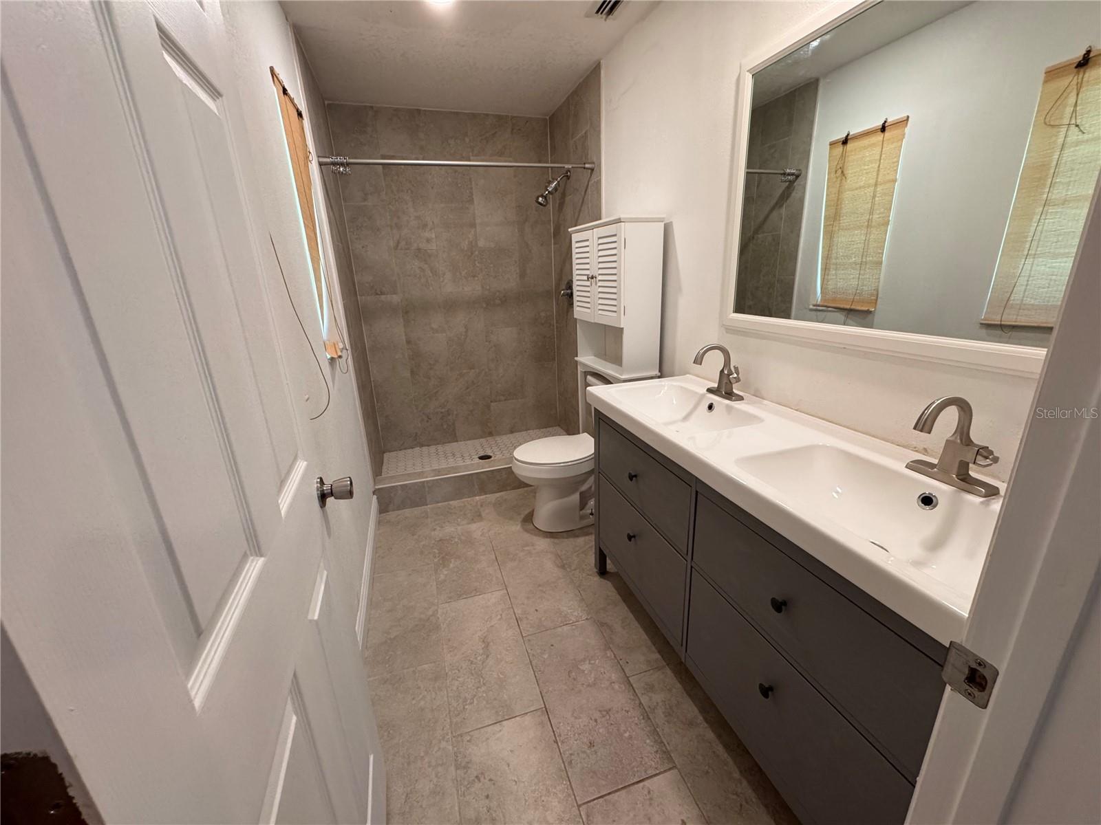 Image 10 of 24 For 5260 Lima Place