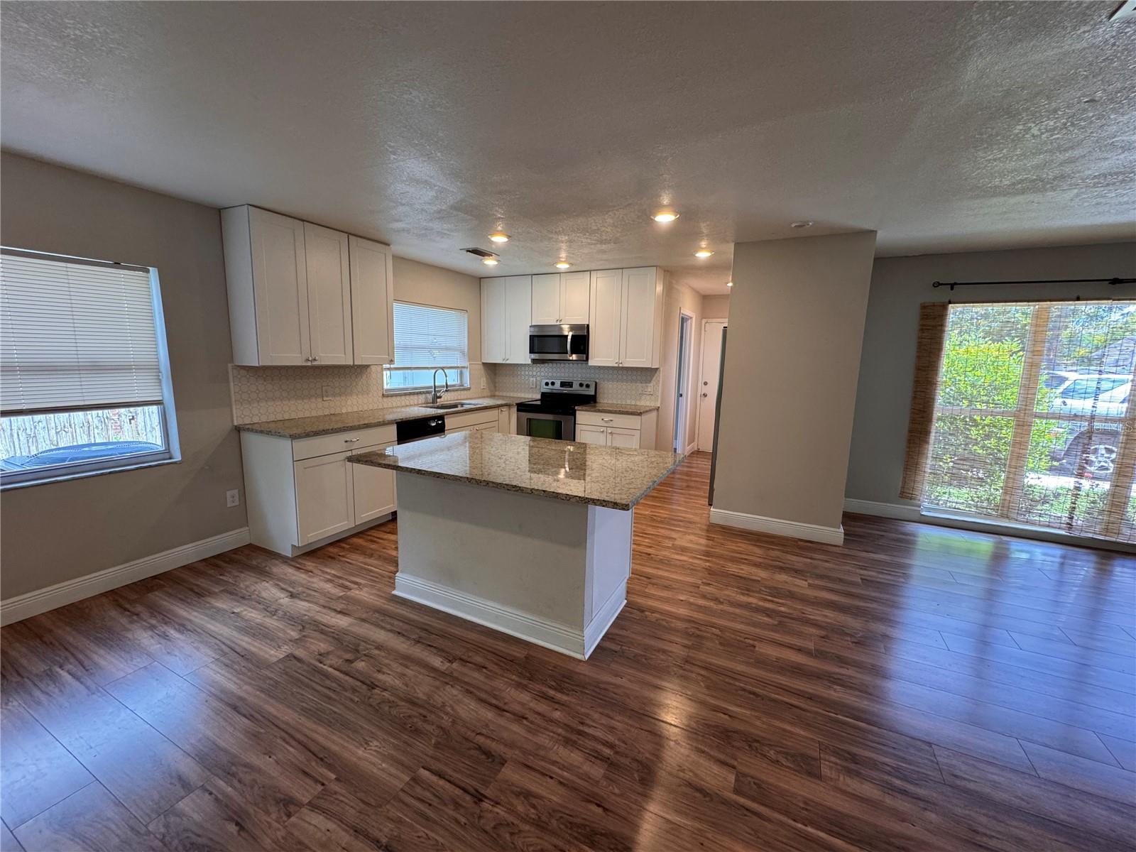 Image 7 of 24 For 5260 Lima Place
