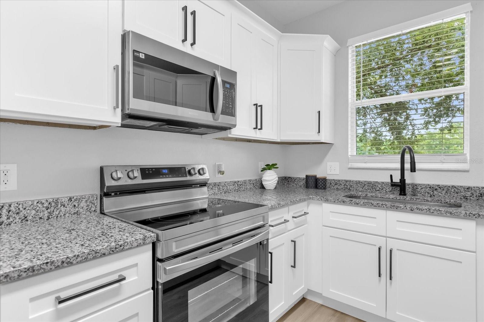 Image 12 of 58 For 2020 Calabria Avenue