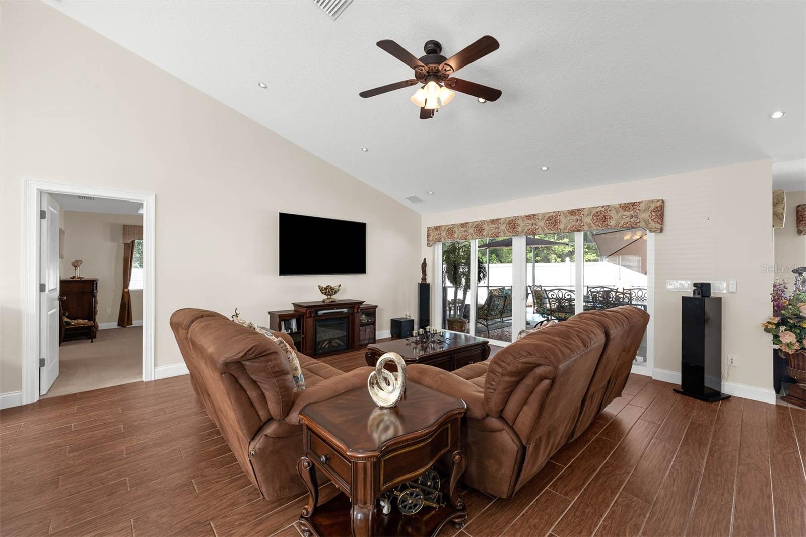Image 12 of 72 For 9342 Bay Vista Estates Boulevard