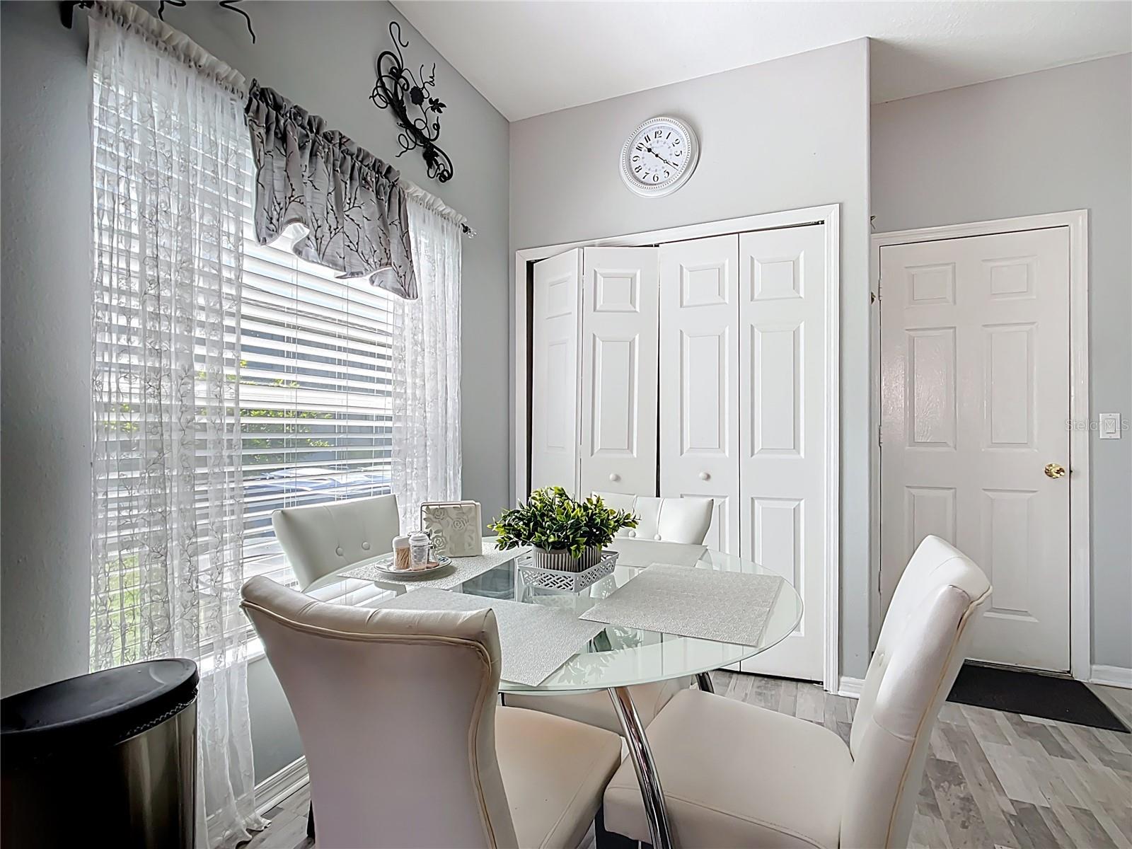 Image 12 of 44 For 5609 Forest Ridge Drive