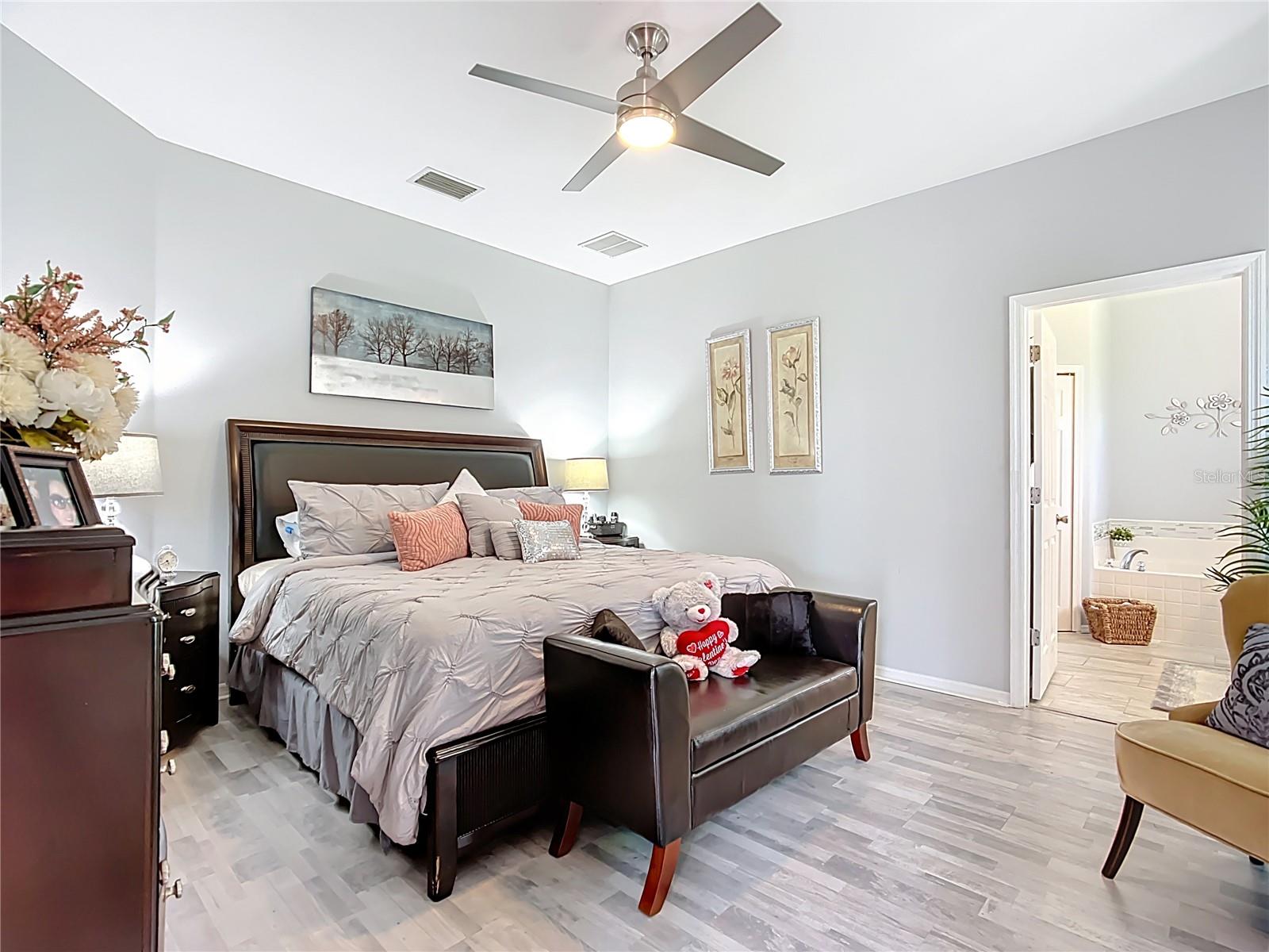 Image 20 of 44 For 5609 Forest Ridge Drive