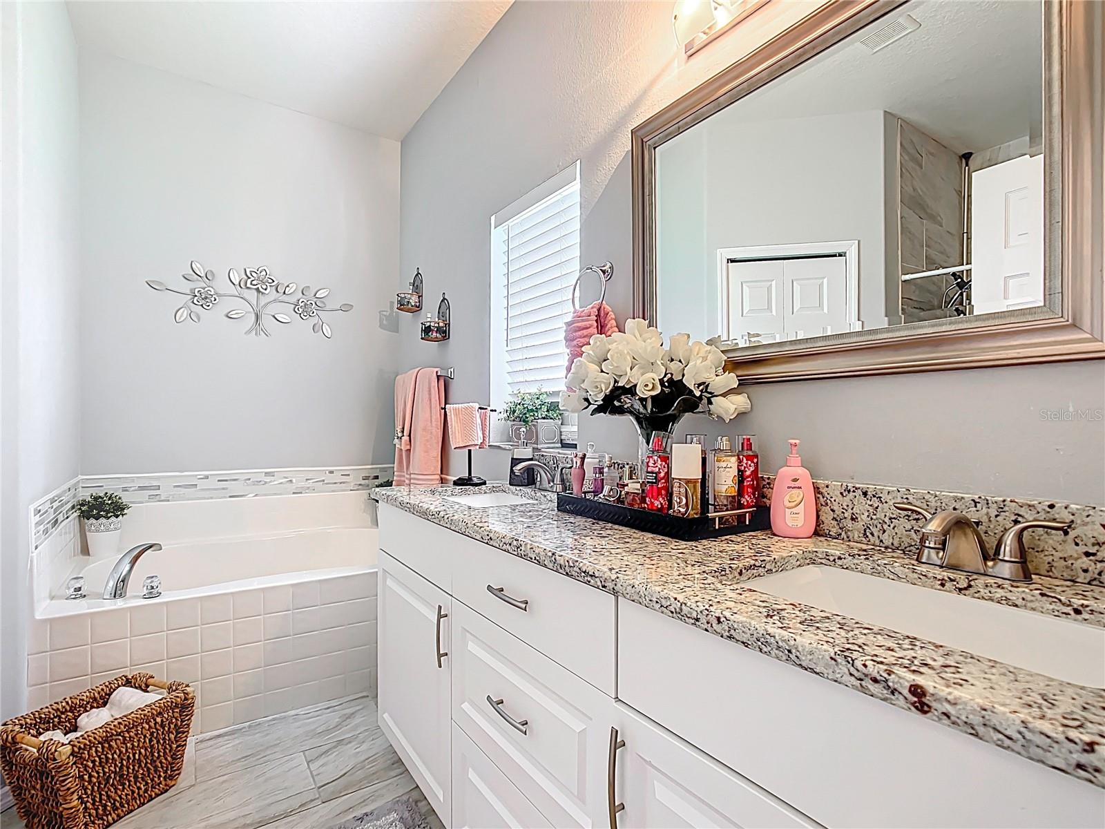 Image 23 of 44 For 5609 Forest Ridge Drive