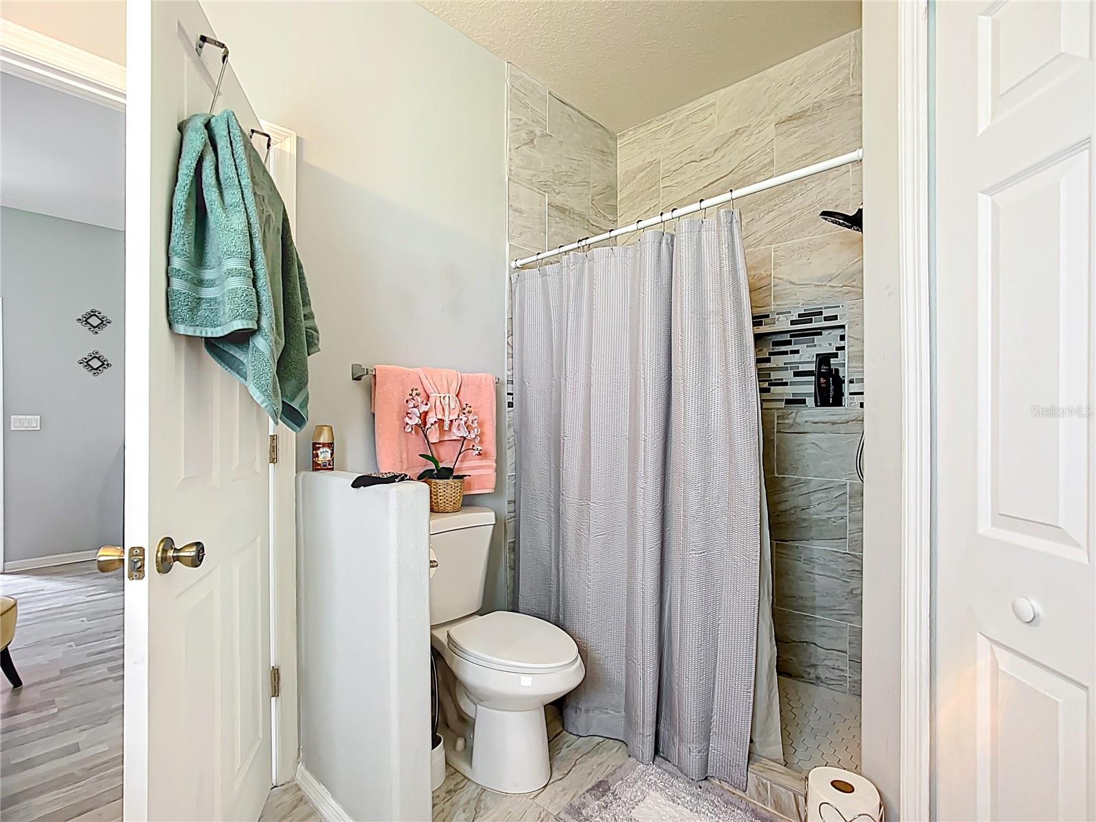 Image 25 of 44 For 5609 Forest Ridge Drive
