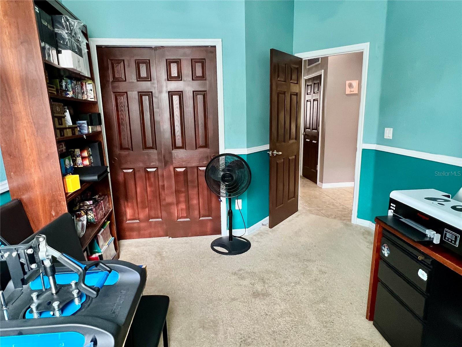 Image 21 of 33 For 724 Parker Den Drive