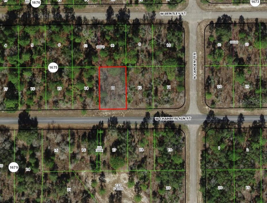 Listing photo id 4 for 2273 Chamberlain Street