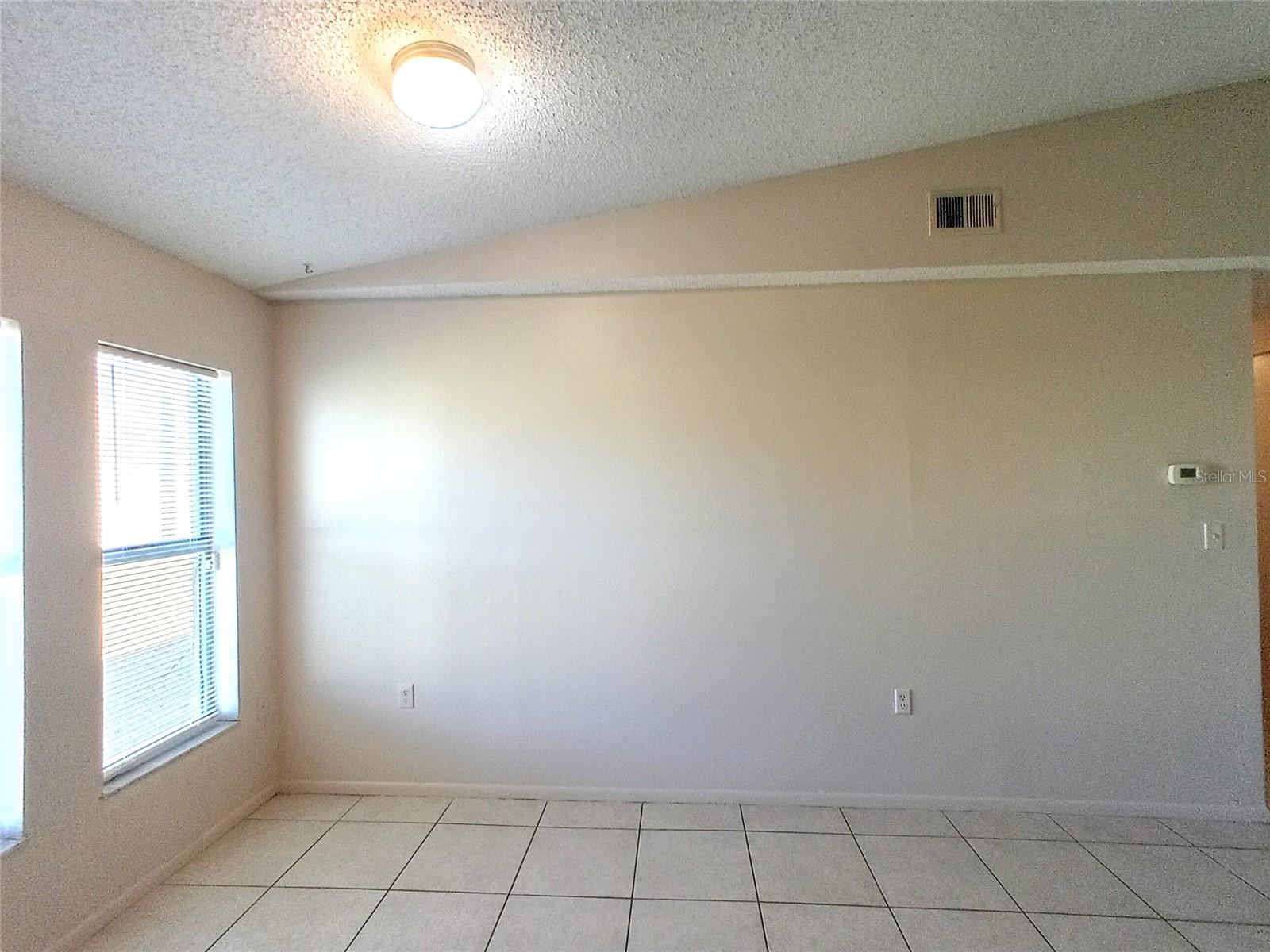Image 7 of 13 For 2909 Hambleton Avenue