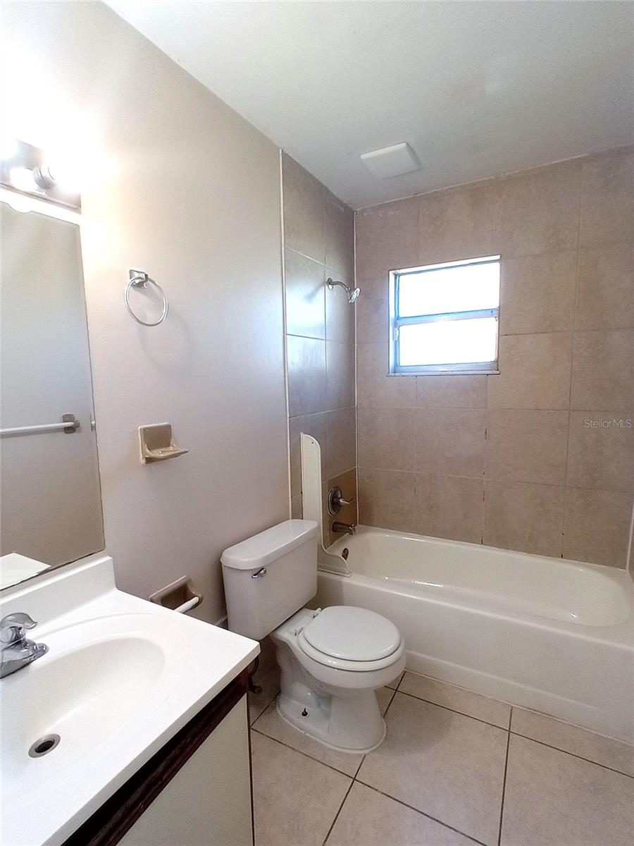 Image 9 of 13 For 2909 Hambleton Avenue