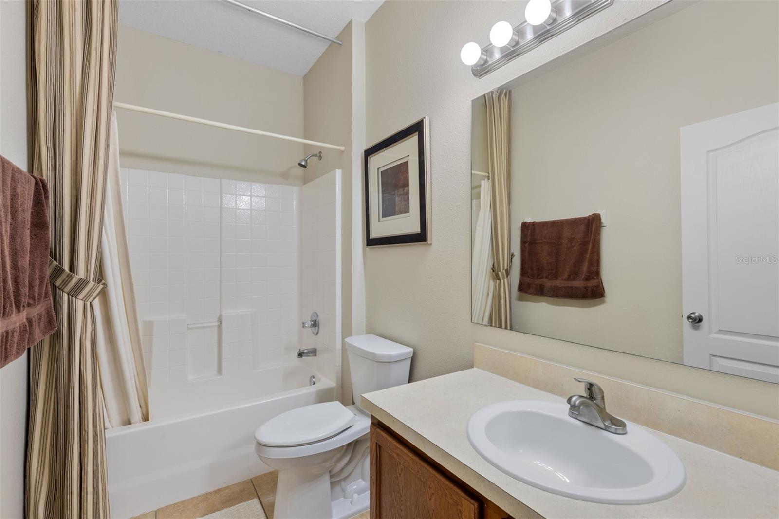 Image 19 of 33 For 629 Mary Paula Drive