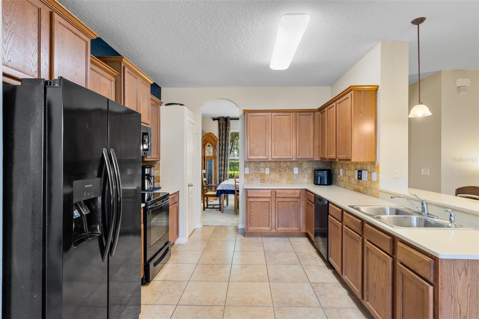 Image 7 of 33 For 629 Mary Paula Drive